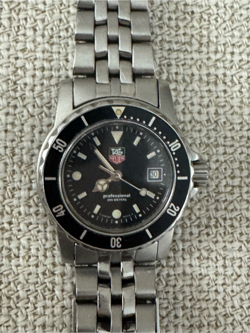 Vintage TAG Heuer 1500 Series Professional 200M Watch